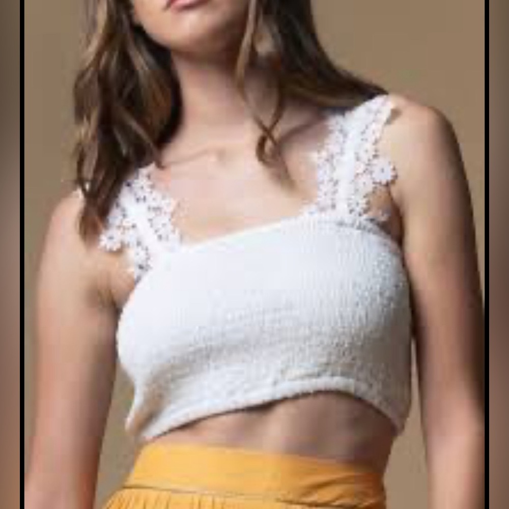 Z&L White Lace Crotchet Crop Top Size Medium NWT